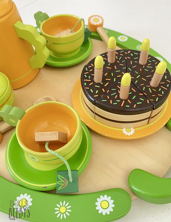 Service à thé en bois - 17 pcs | Set de jeux pour enfants avec gâteau et  support, théière, nourriture et accessoires | Jeux de rôle et d'imagination  