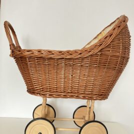 Landau MOULIN ROTY en osier – TBE – Vendu